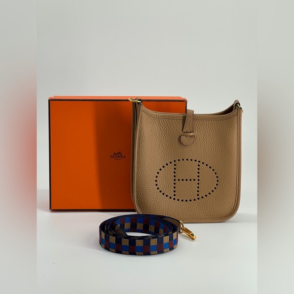 Hermes Handbags - Hermes Taurillon Clemence Evelyne TPM Shoulder Bag Beige